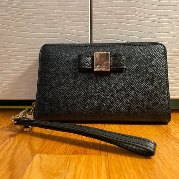 Ivanka Trump Handbags - Ivanka Trump Wallet